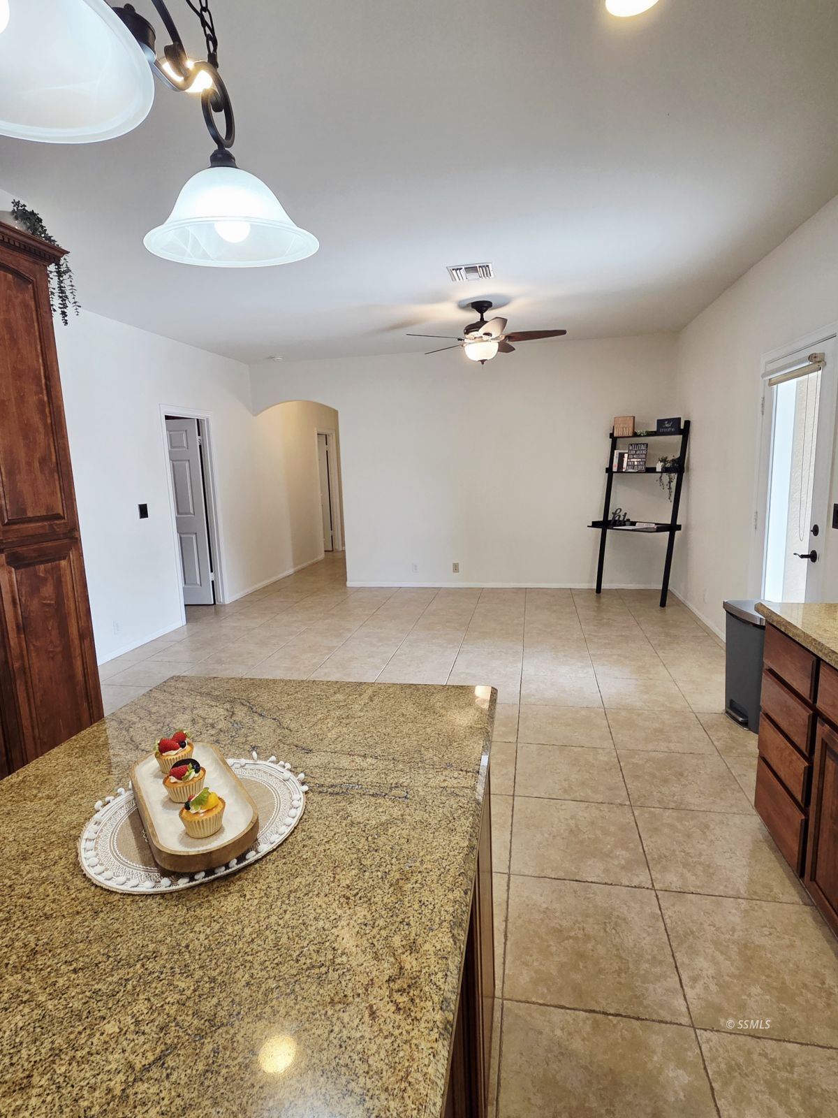 424 South Inyo Street Ridgecrest, CA 93555 - Photo 12 of 43