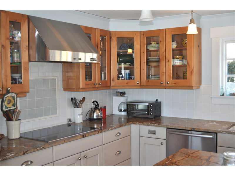 1433 Highway 32 Bristol, ME 04564 - Photo 10 of 17 Kitchen.
