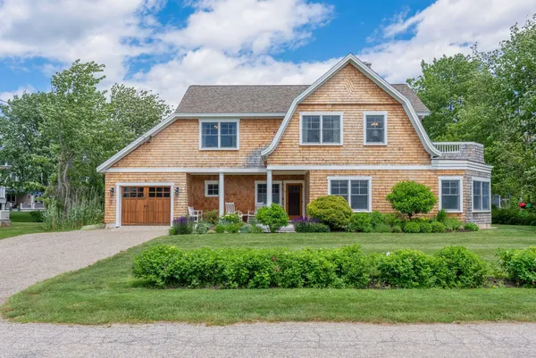 $2,250,000 | 7 Peninsula Drive, Kennebunk, ME 04043