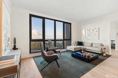 $1,890,000 | 1 Bristol Court, Unit 206, San Francisco, CA 94130