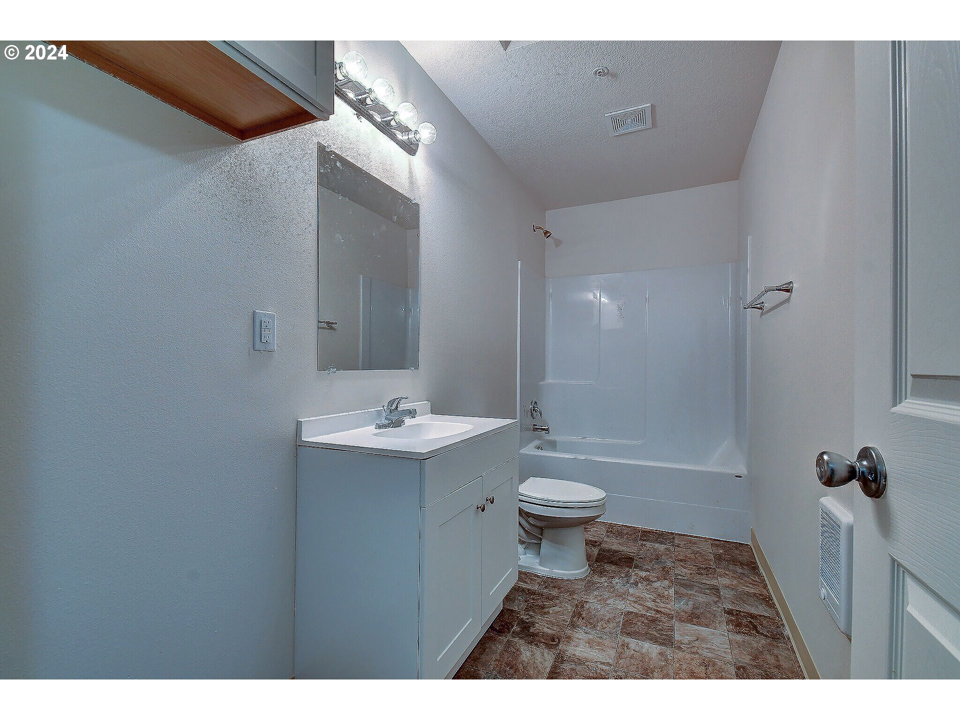 259 20th Avenue Longview, WA 98632 - Photo 7 of 15