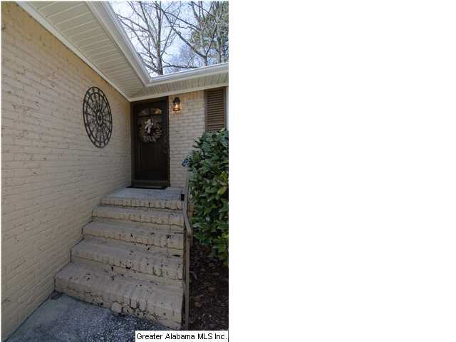 1208 Green Glen Road Birmingham, AL 35216 - Photo 2 of 32