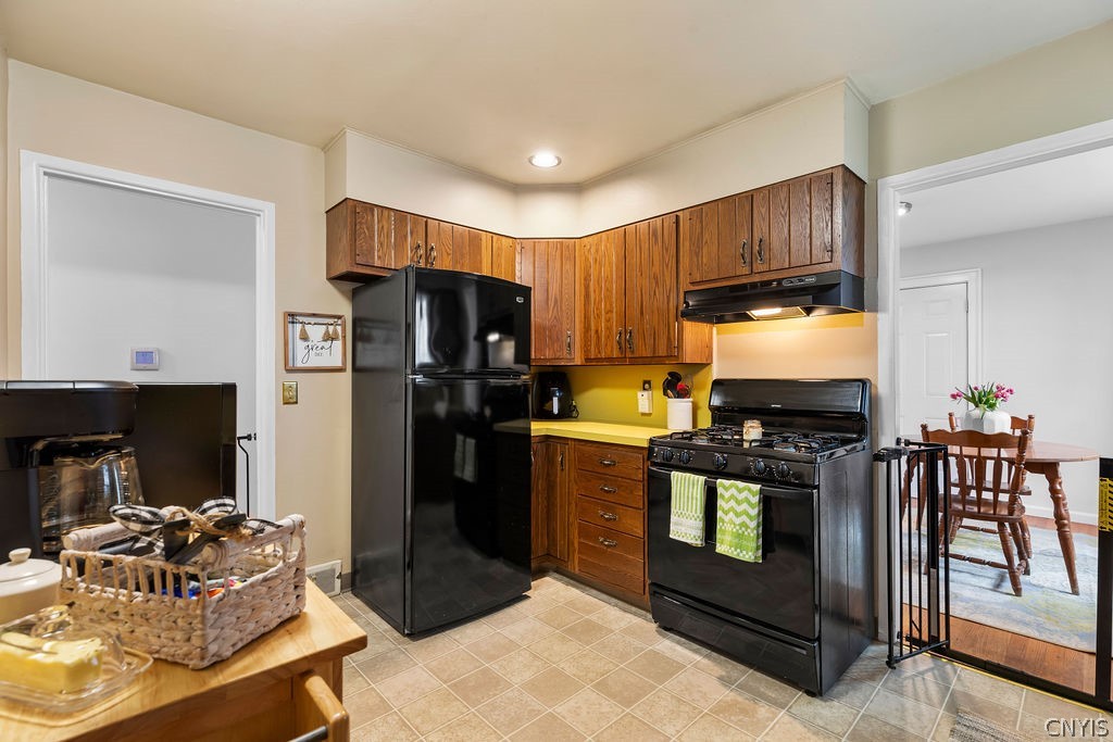 210 Jane Drive Camillus, NY 13219 - Photo 14 of 32