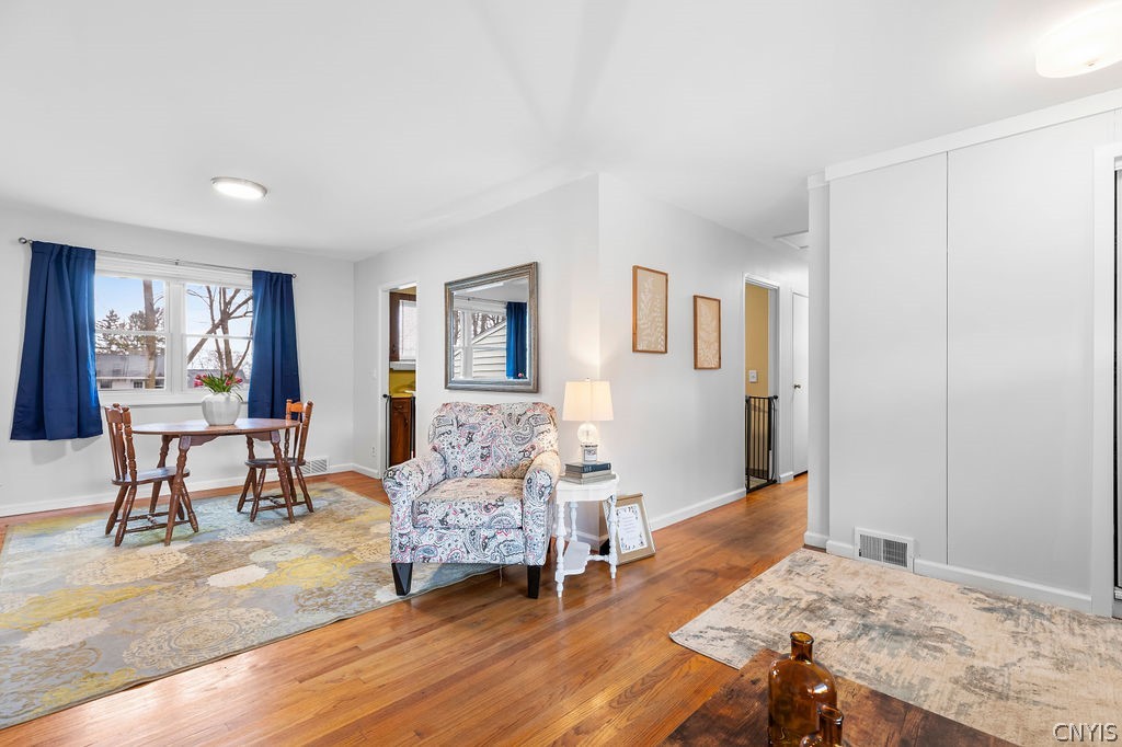 210 Jane Drive Camillus, NY 13219 - Photo 8 of 32