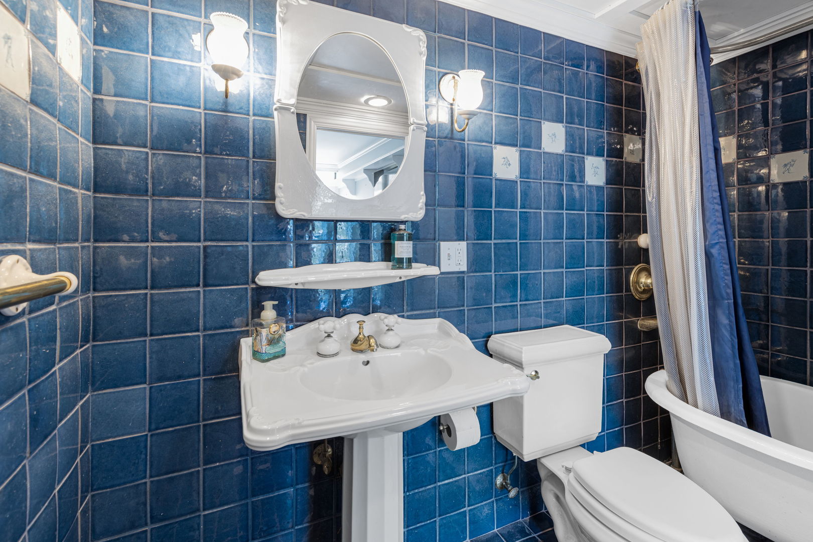 1420 Sheridan Road, Unit 3B Wilmette, IL 60091 - Photo 13 of 23 Gallery Image 13