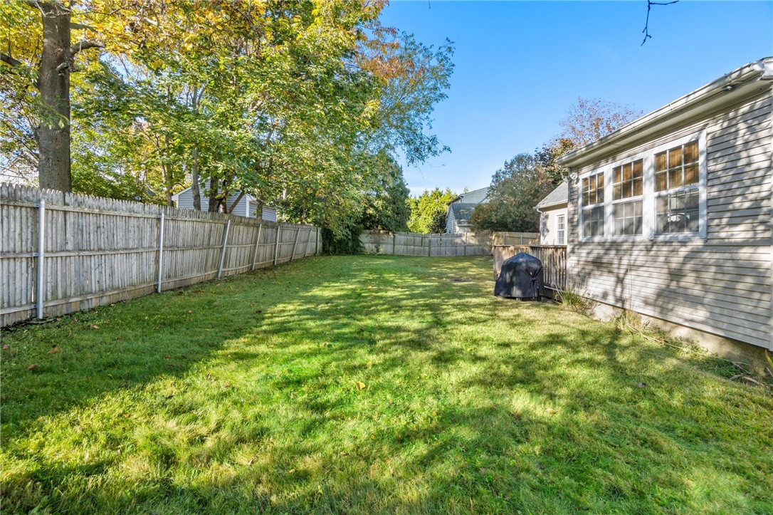 123 Harmony Court Warwick, RI 02889 - Photo 7 of 34