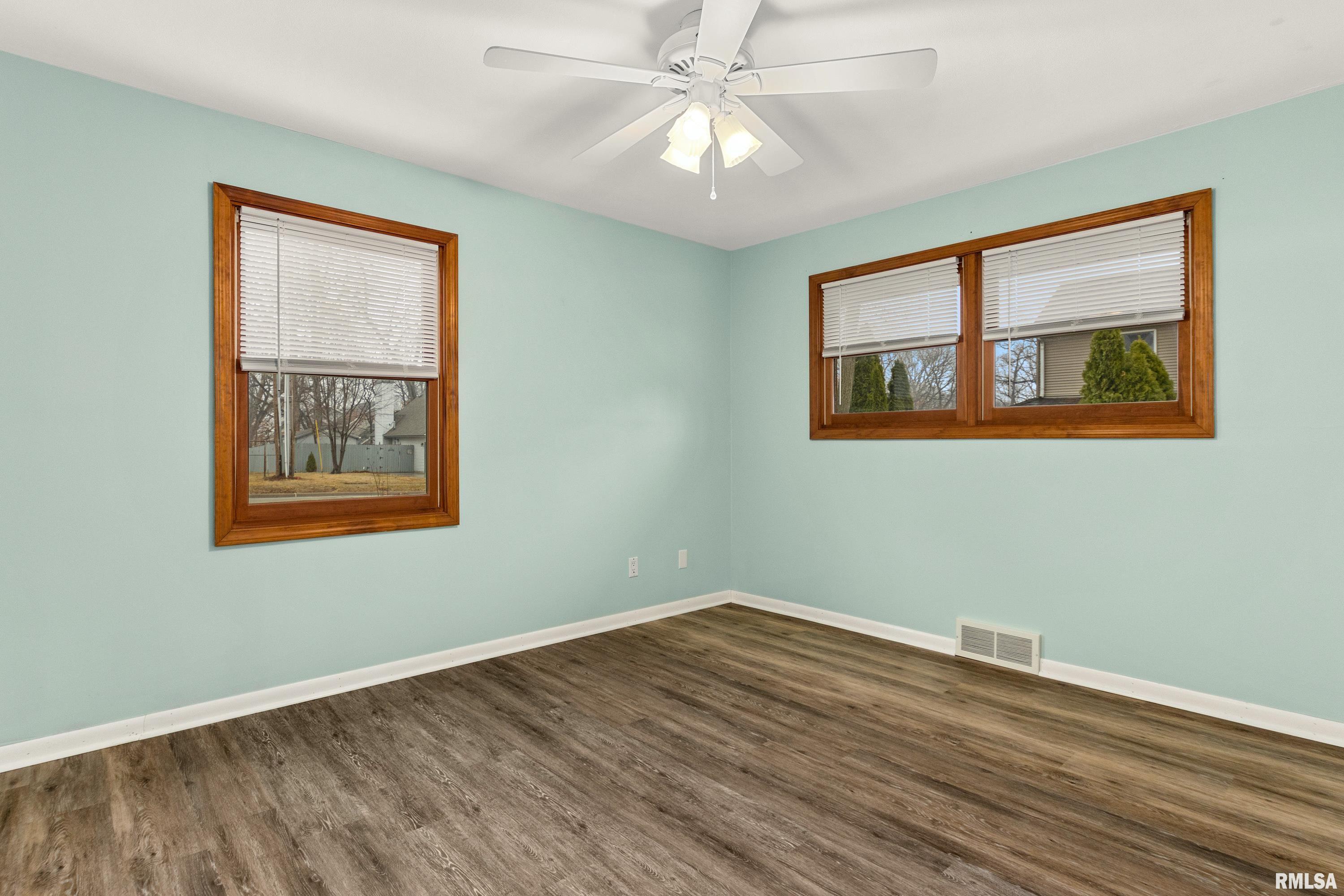 101 Elm Street Morton, IL 61550 - Photo 37 of 55