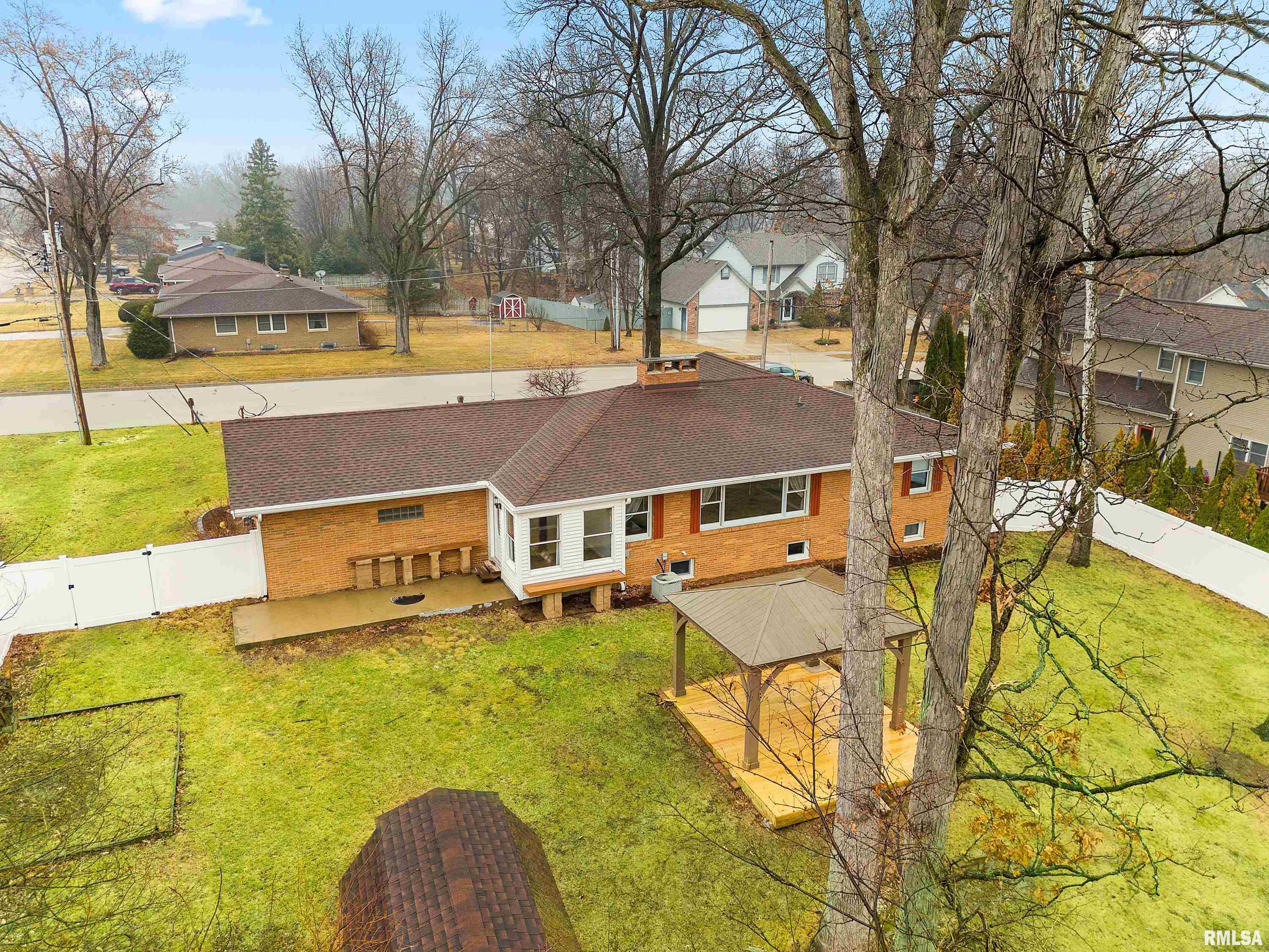 101 Elm Street Morton, IL 61550 - Photo 4 of 55
