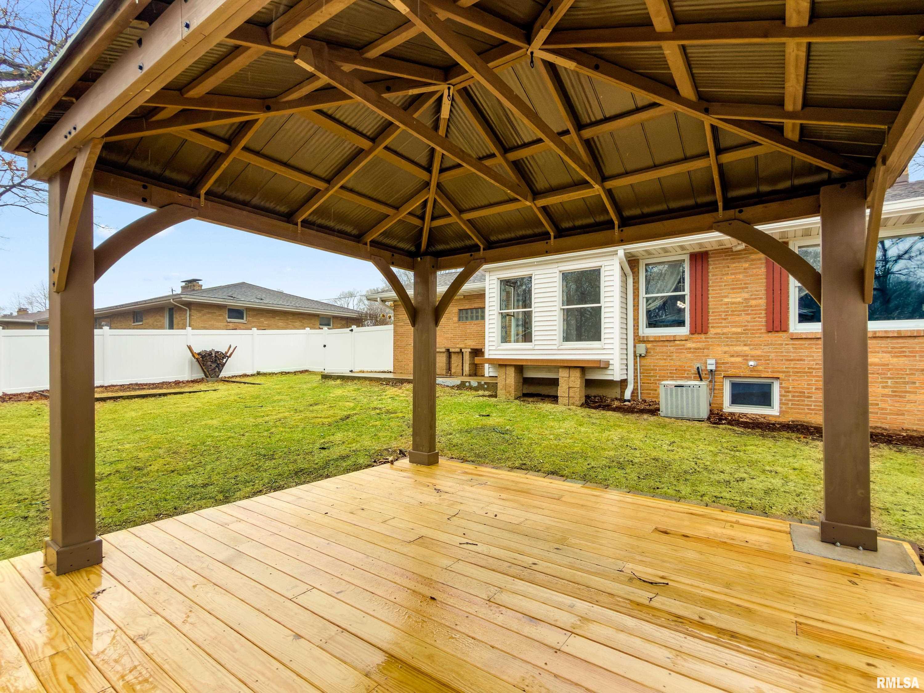 101 Elm Street Morton, IL 61550 - Photo 8 of 55