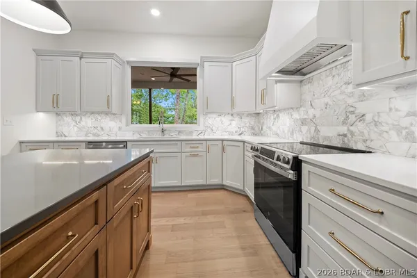 $995,000 | 167 Turn Bridge Lane, Sunrise Beach, MO 65079