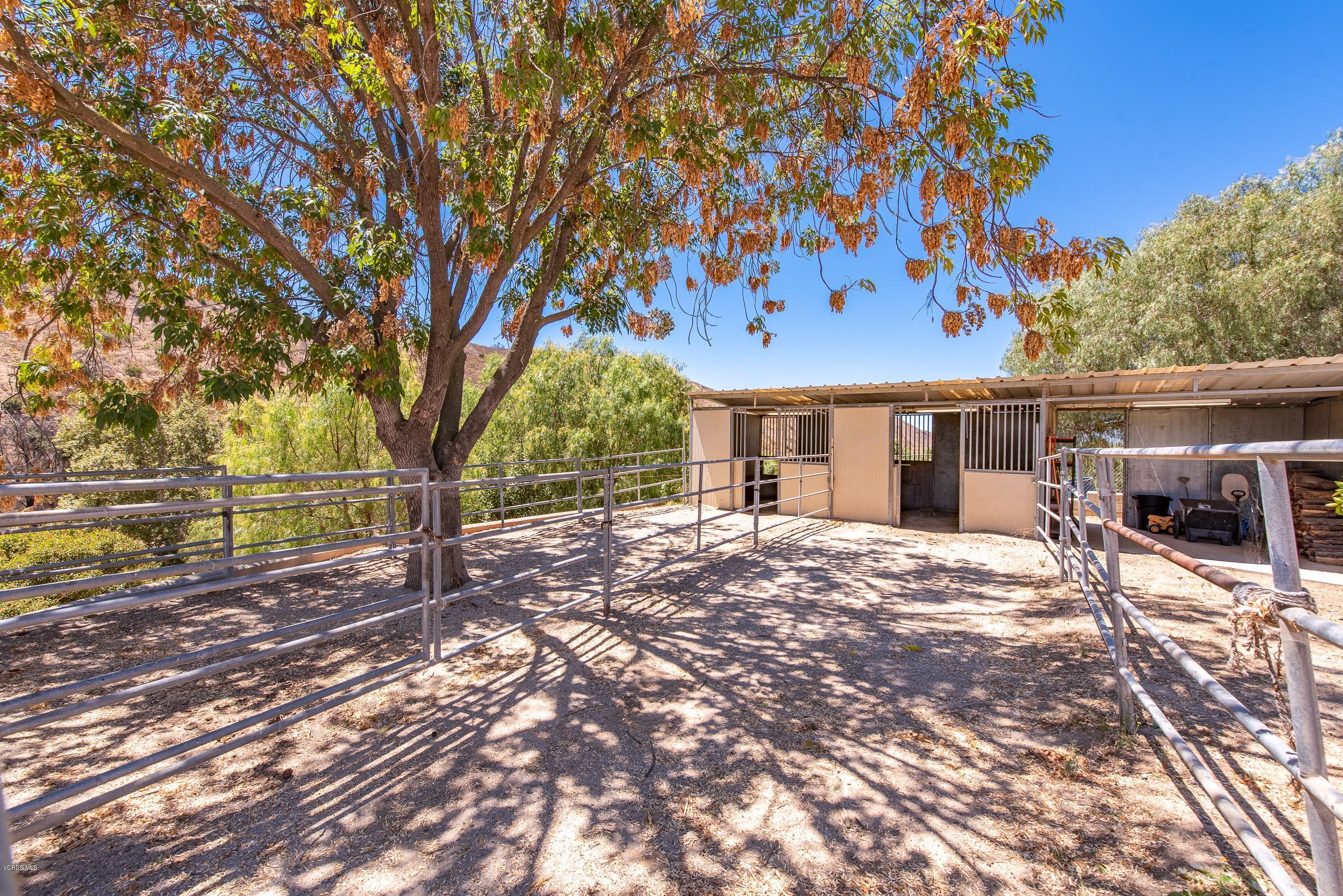 1242 Rambling Road Simi Valley, CA 93065 - Photo 53 of 81 1242 Rambling Rd Simi Valley-51