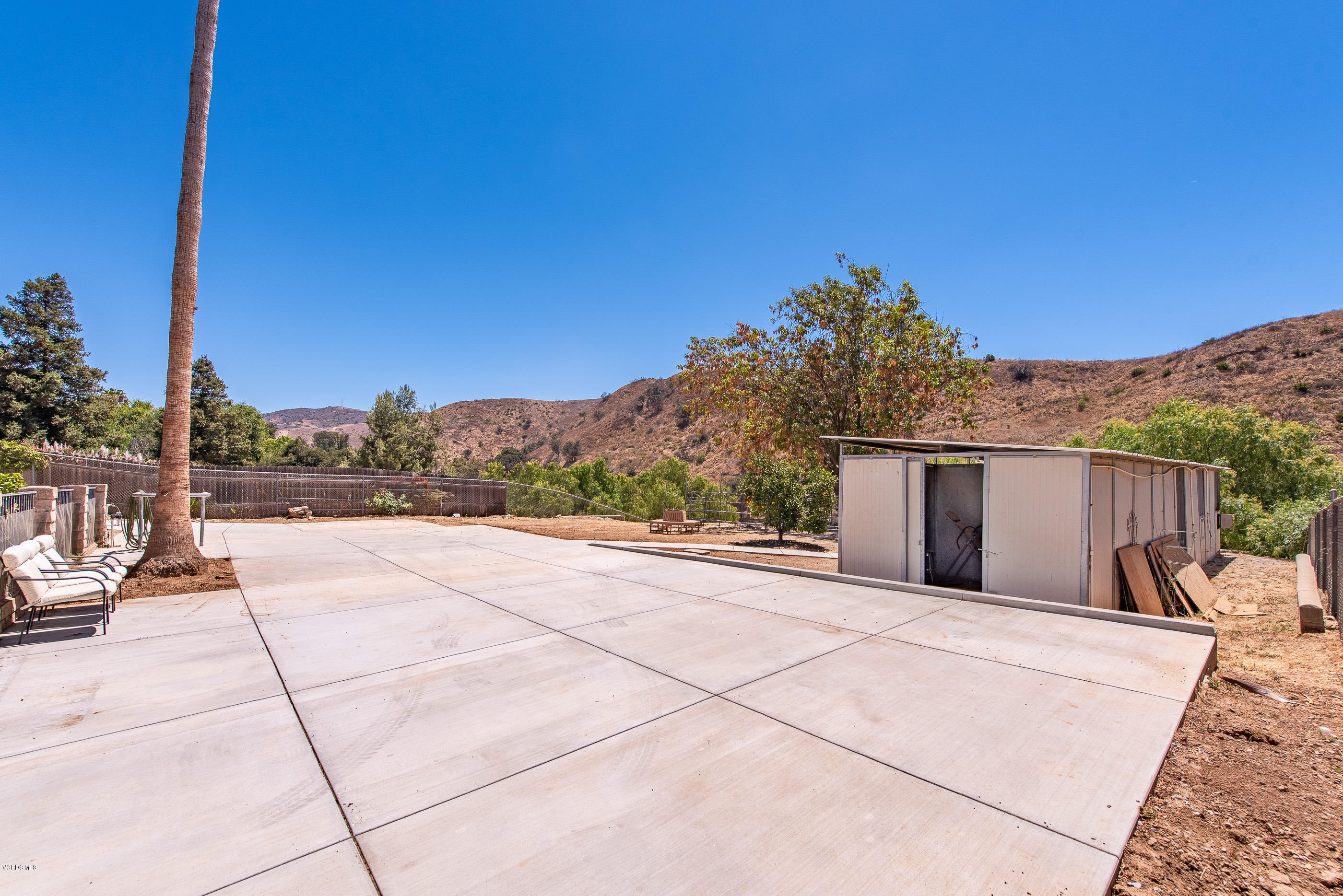 1242 Rambling Road Simi Valley, CA 93065 - Photo 56 of 81 1242 Rambling Rd Simi Valley-54