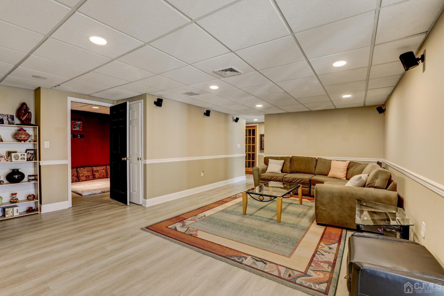 33 Edinburg Circle Old Bridge, NJ 07747 - Photo 32 of 51 a living room with furniture