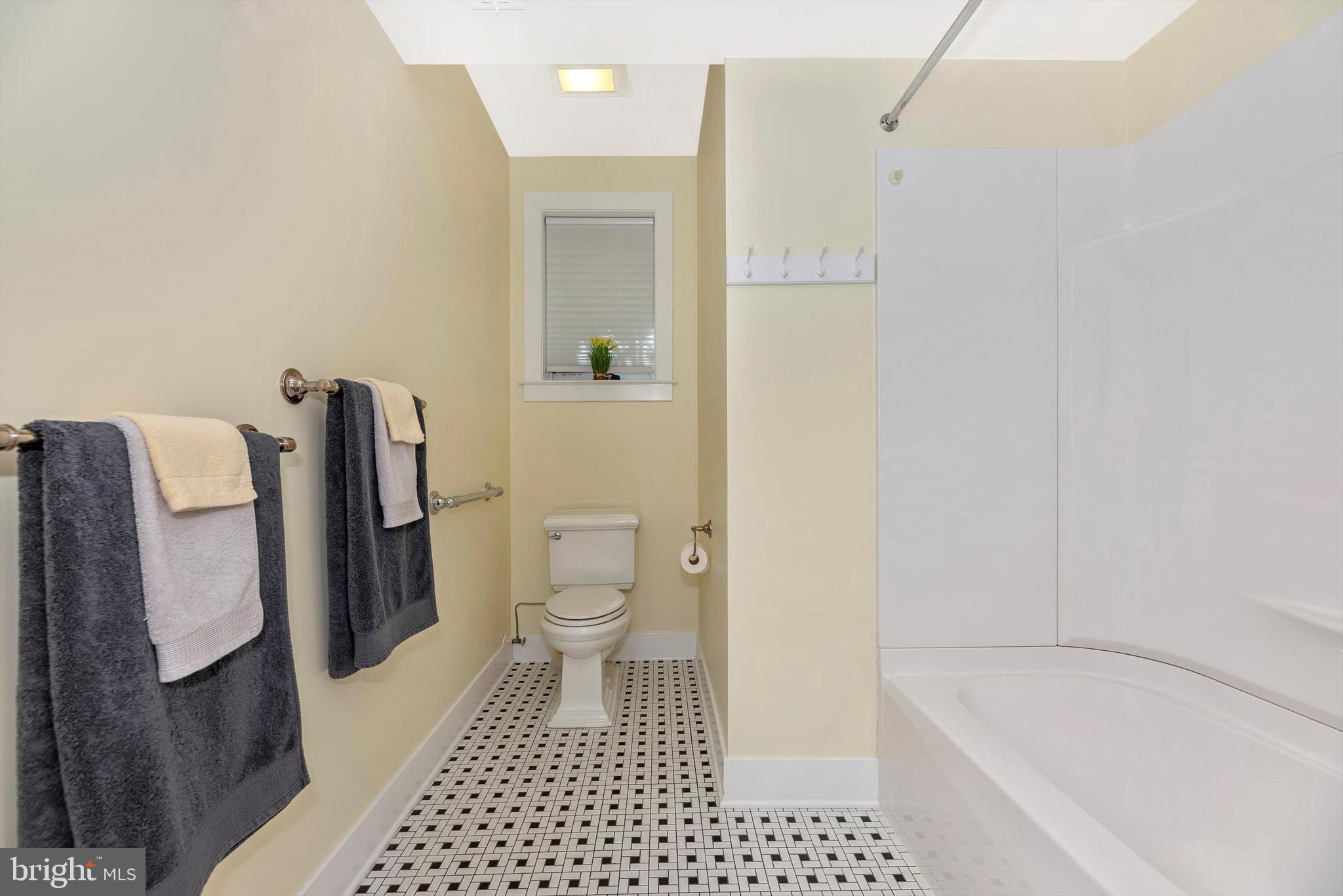 9013 Hawbottom Road Middletown, MD 21769 - Photo 31 of 57 Lower Level - Full Bathroom