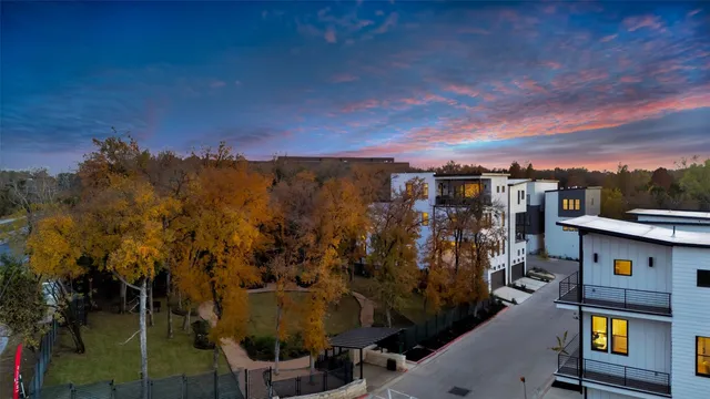 $1,139,900 | 2707 Salek View, Austin, TX 78741