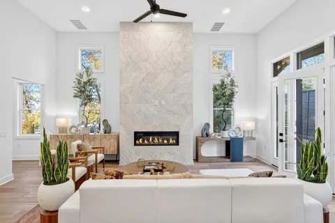 $1,139,900 | 2707 Salek View, Austin, TX 78741