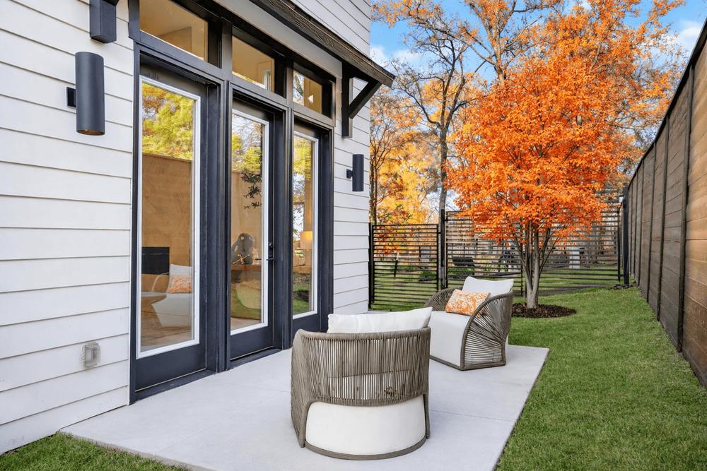 2707 Salek View Austin, TX 78741 - Photo 10 of 39 View of patio