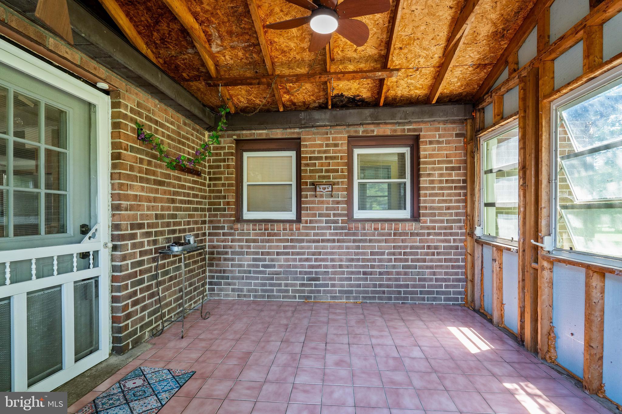 348 Union Church Road Elkton, MD 21921 - Photo 5 of 40 ENCLOSED FRONT PORCH