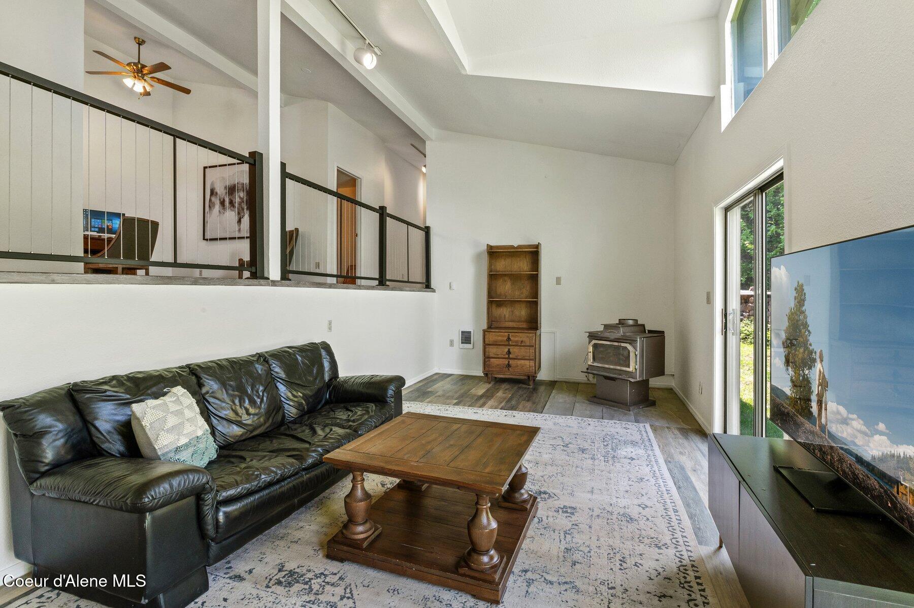 7801 West Eagle Ridge Road Coeur D'Alene, ID 83814 - Photo 60 of 111 Guest House Living Room