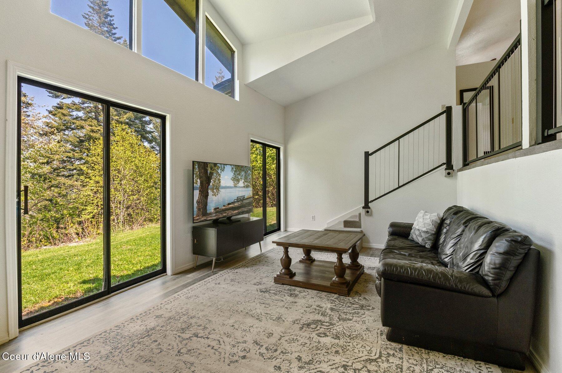 7801 West Eagle Ridge Road Coeur D'Alene, ID 83814 - Photo 61 of 111 Guest House Living Room
