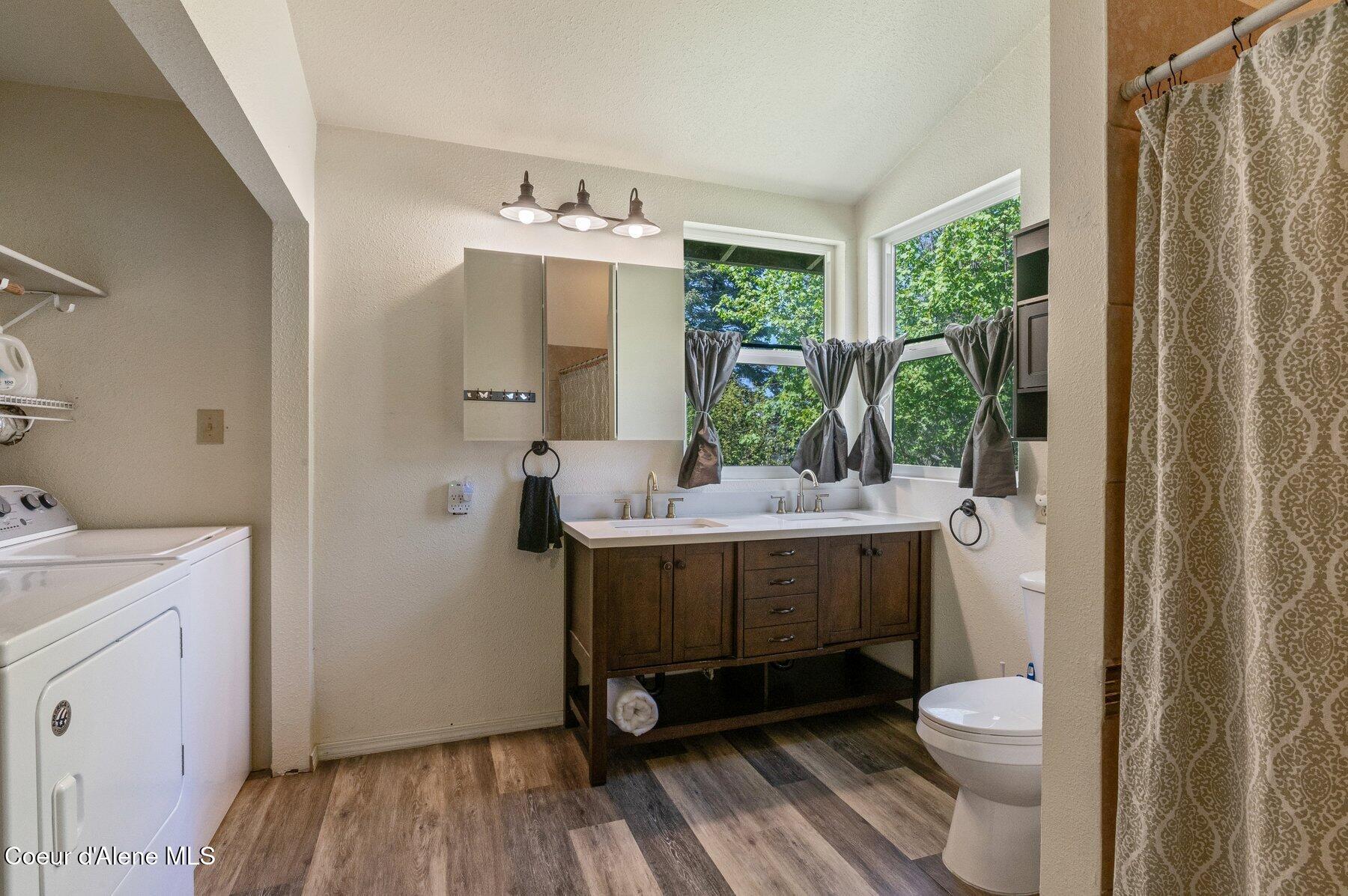 7801 West Eagle Ridge Road Coeur D'Alene, ID 83814 - Photo 65 of 111 Guest House - Bathroom - Laundry