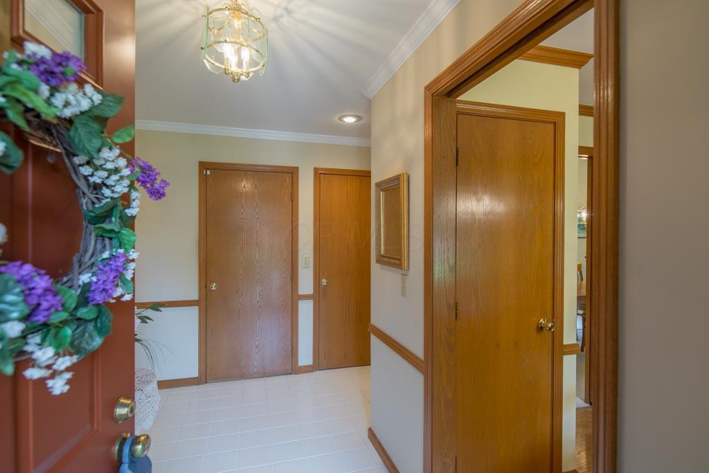 3247 West Case Road Dublin, OH 43017 - Photo 3 of 34 Gallery Image 3