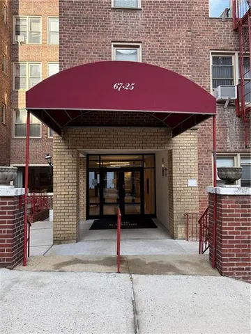 $159,999 | 67-25 Clyde Street, Unit 7H | Rego Park