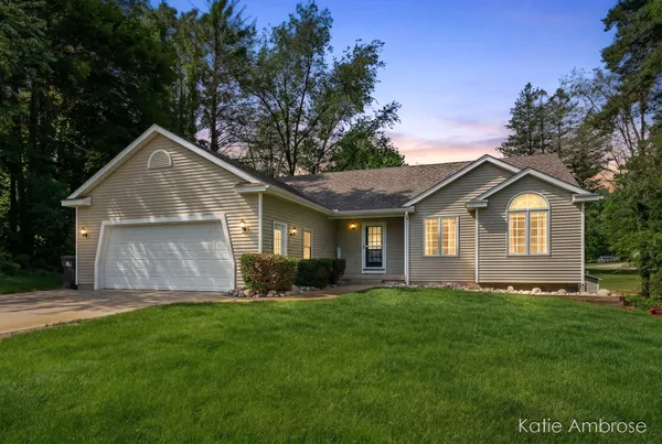 $424,900 | 1683 Pine Hill Drive, Hastings, MI 49058