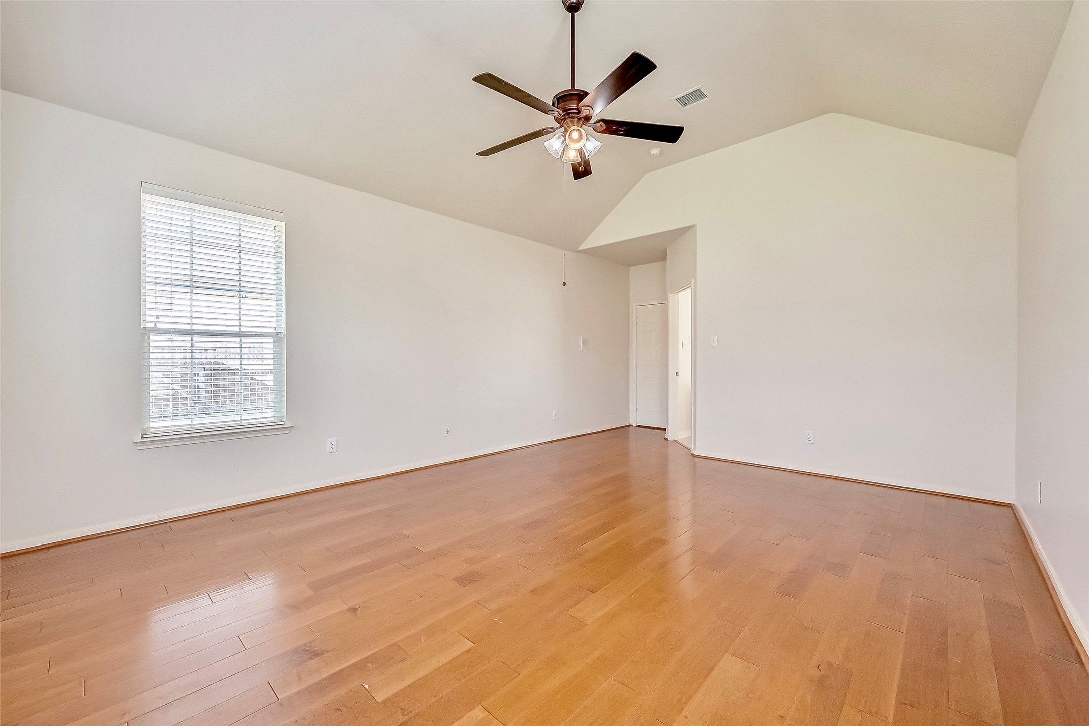 5506 Flower Grove Court Rosharon, TX 77583 - Photo 15 of 30 Another angle view of the Primary Bedroom
