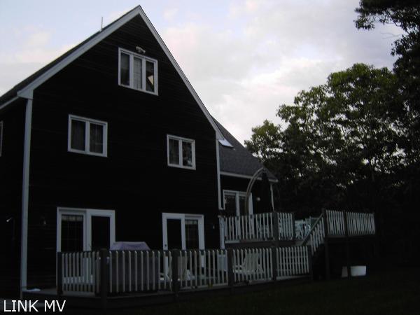 79 Meadow View Road Oak Bluffs, MA 02557 - Photo 2 of 2 http://d1qzqeyxiitrap.cloudfront.net/photos/19273/600/99759e70.jpg