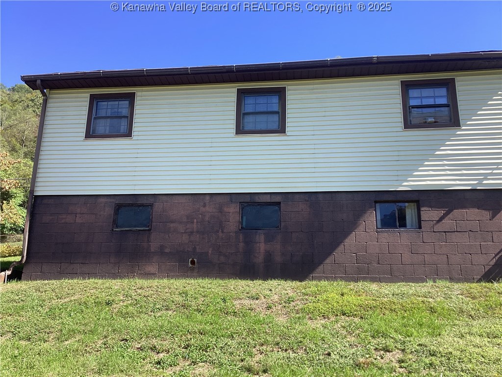 574 Churchill Road Seth, WV 25181 - Photo 5 of 30 Gallery Image 5