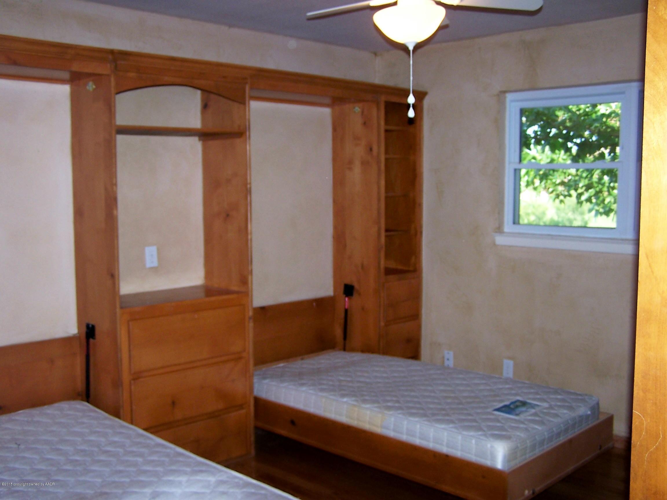 9401 Rm 1061 Amarillo, TX 79124 - Photo 30 of 48 Murphy Beds, 2nd Bedroom