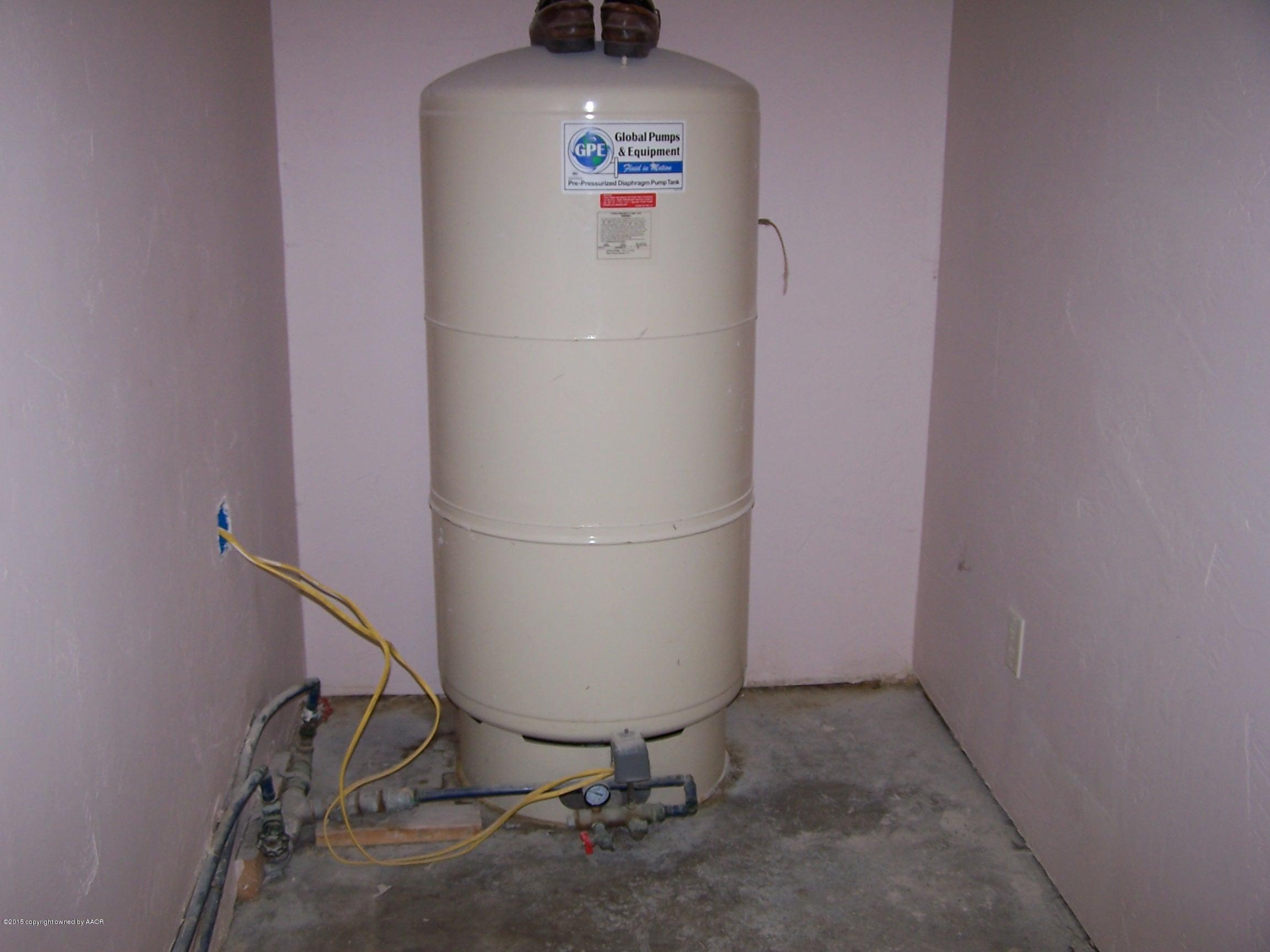 9401 Rm 1061 Amarillo, TX 79124 - Photo 47 of 48 Water Pressure Tank Room