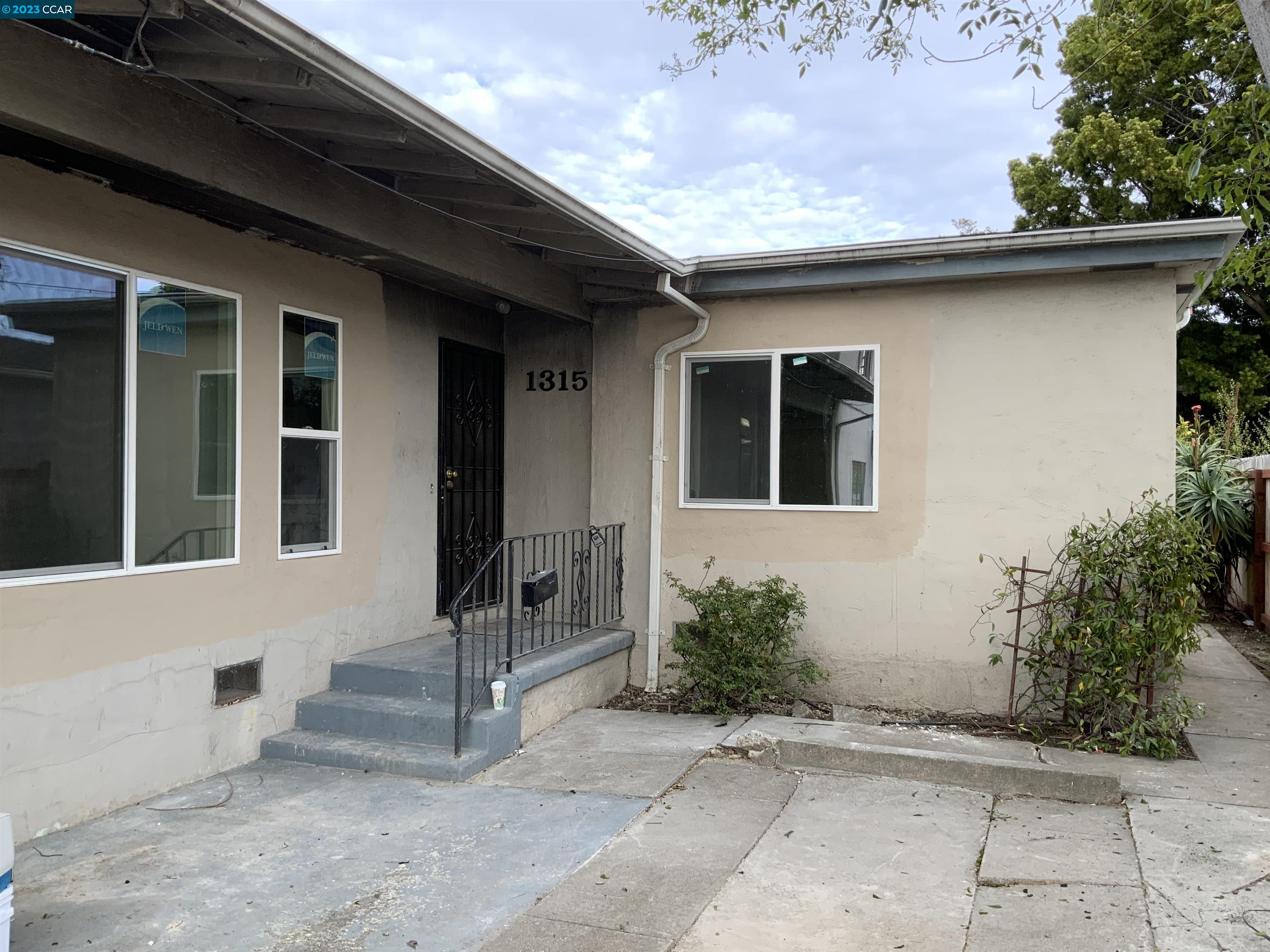 1315 Curtis Street Berkeley, CA 94702 - Photo 2 of 8