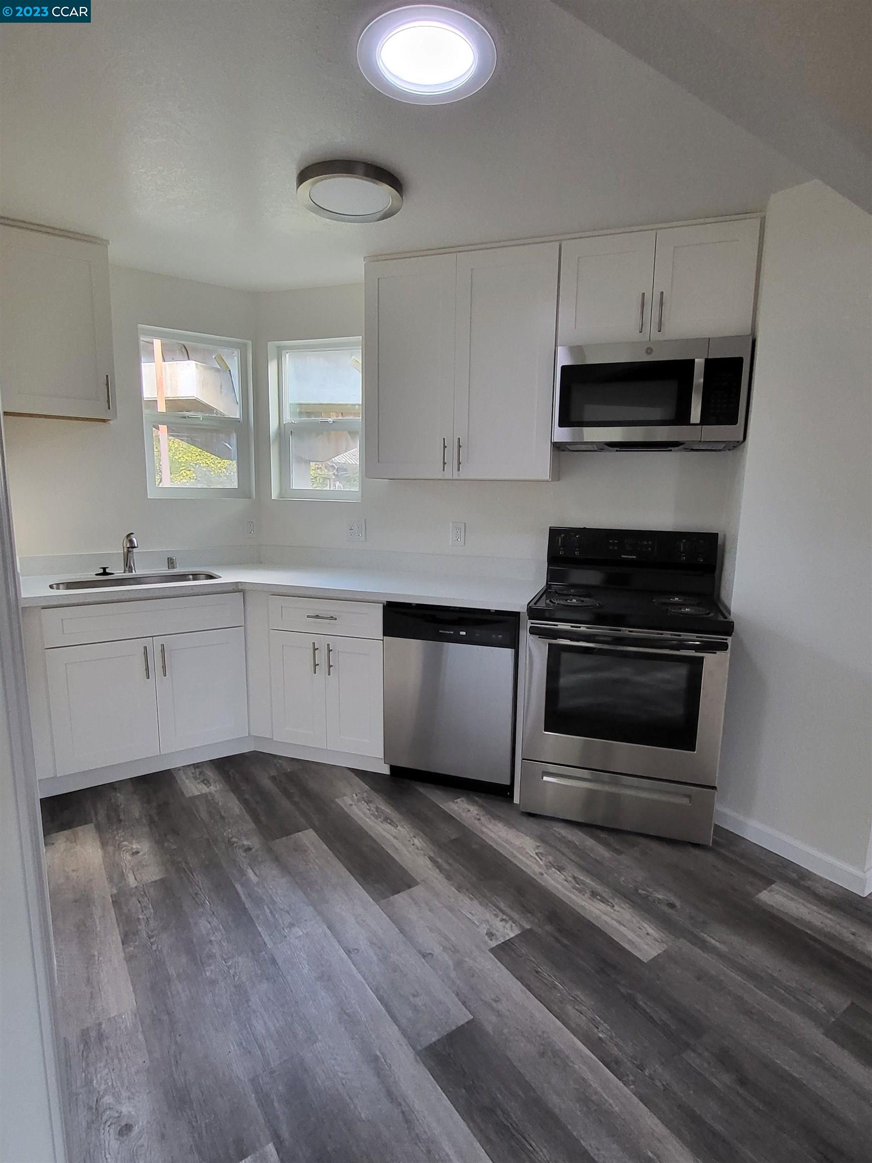 1315 Curtis Street Berkeley, CA 94702 - Photo 3 of 8