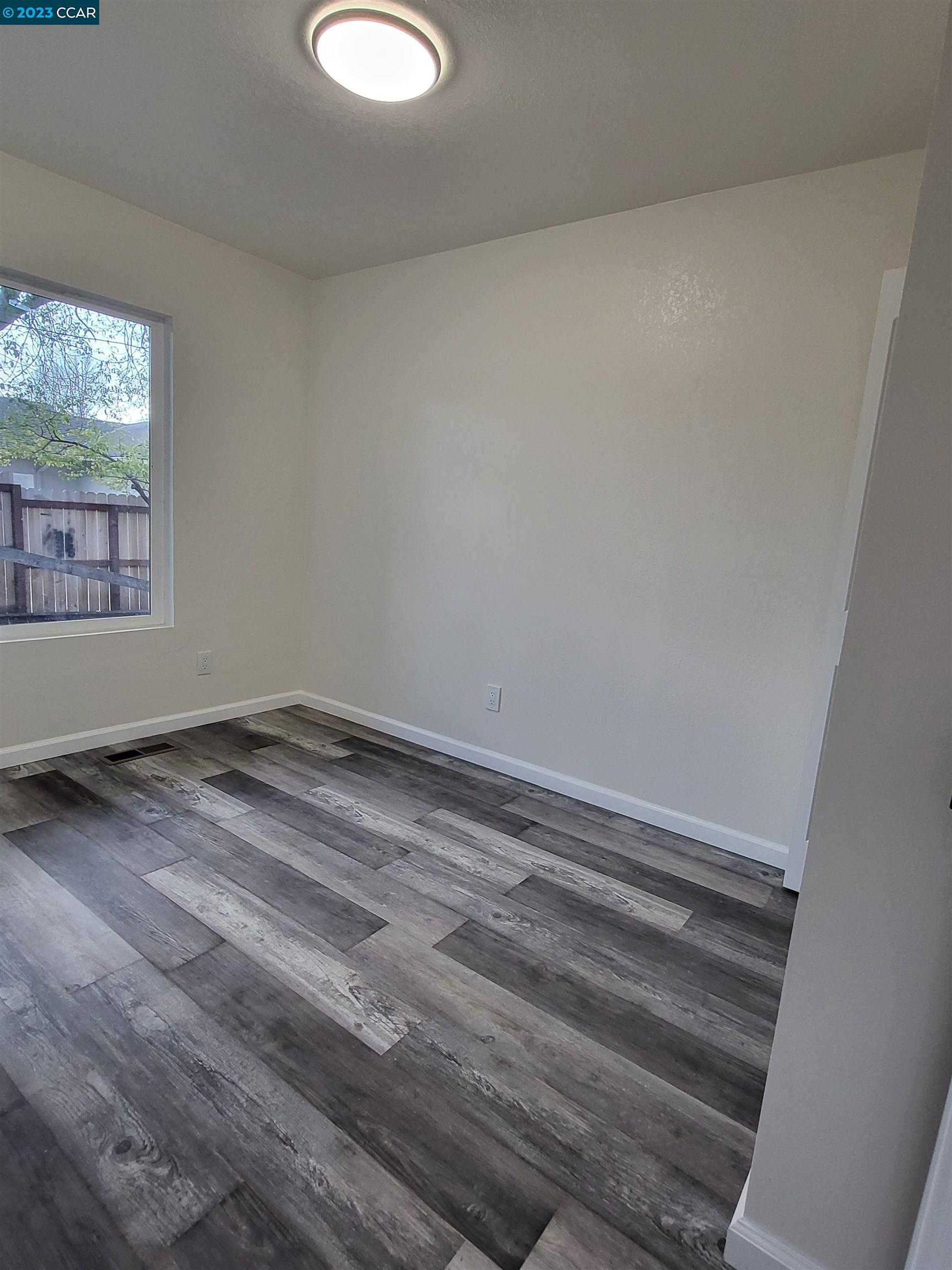 1315 Curtis Street Berkeley, CA 94702 - Photo 5 of 8