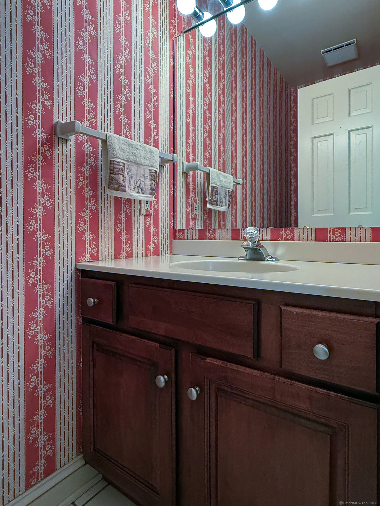 29 Quarry Ridge Road, Unit 29 Washington, CT 06777 - Photo 9 of 19 a kitchen with a sink and a cabinets