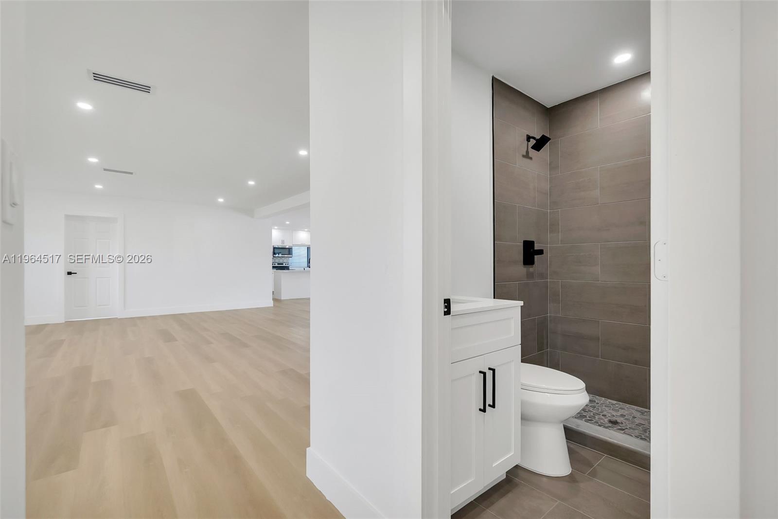 17887 Northwest 78th Place Hialeah, FL 33015 - Photo 31 of 46