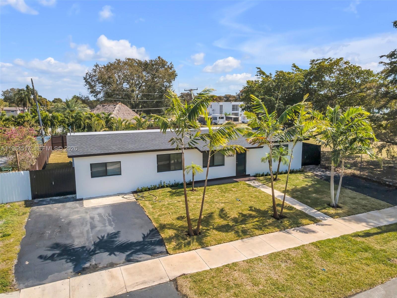 17887 Northwest 78th Place Hialeah, FL 33015 - Photo 4 of 46