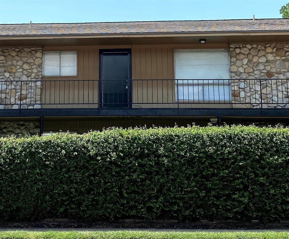 1529 Wirt Road, Unit 30 Houston, TX 77055 - Photo 7 of 9