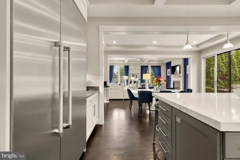 $2,750,000 | 3701-38 38th Street North, Arlington, VA 22207