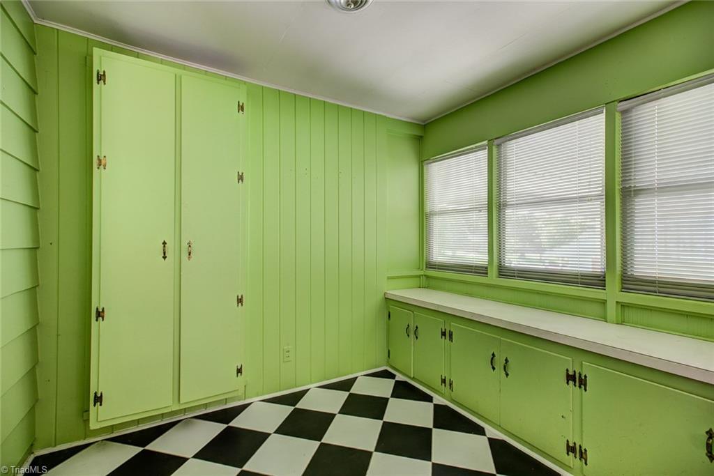 504 Rockspring Road High Point, NC 27262 - Photo 16 of 30 Gallery Image 16