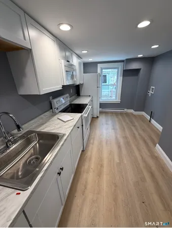 $759,900 | 2-12 Lyon Street, Putnam, CT 06260