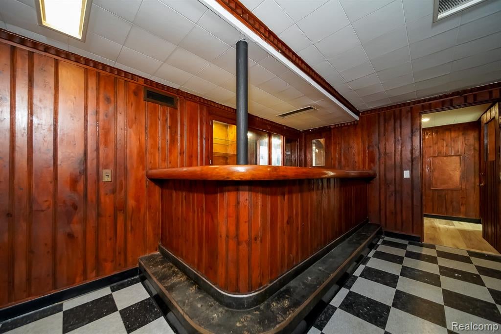 260 Cherokee Road Pontiac, MI 48341 - Photo 88 of 98 Gallery Image 88