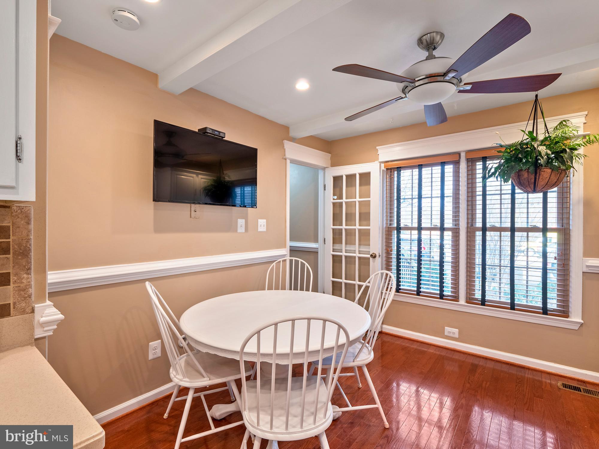 1820 Golf View Court Reston, VA 20190 - Photo 11 of 29 Gallery Image 11