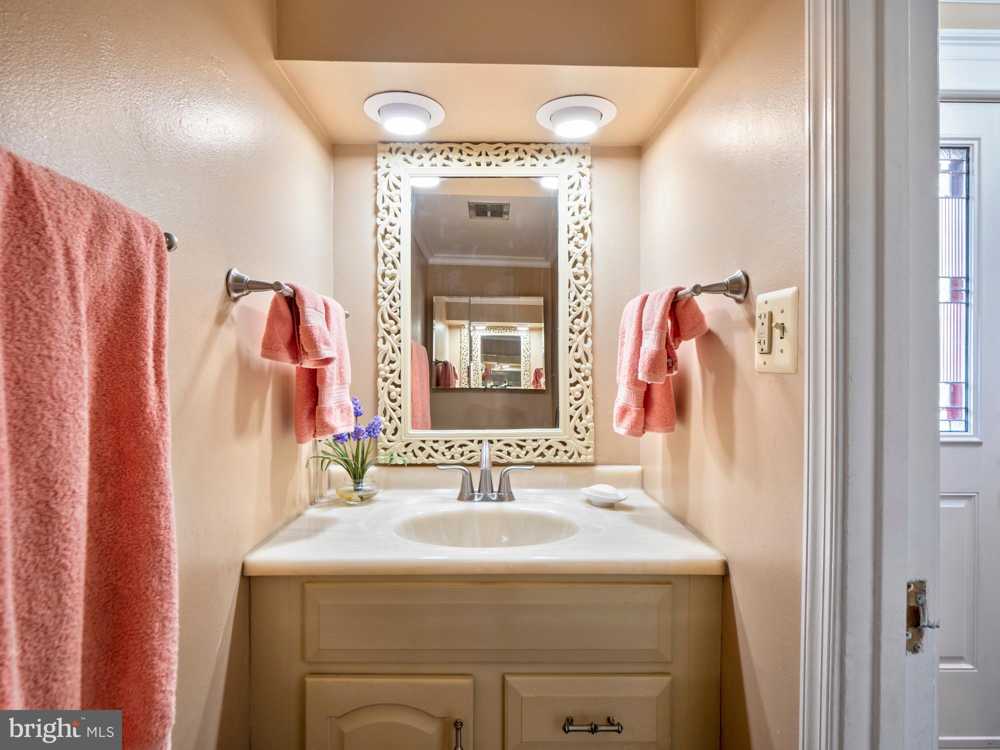1820 Golf View Court Reston, VA 20190 - Photo 14 of 29 Gallery Image 14