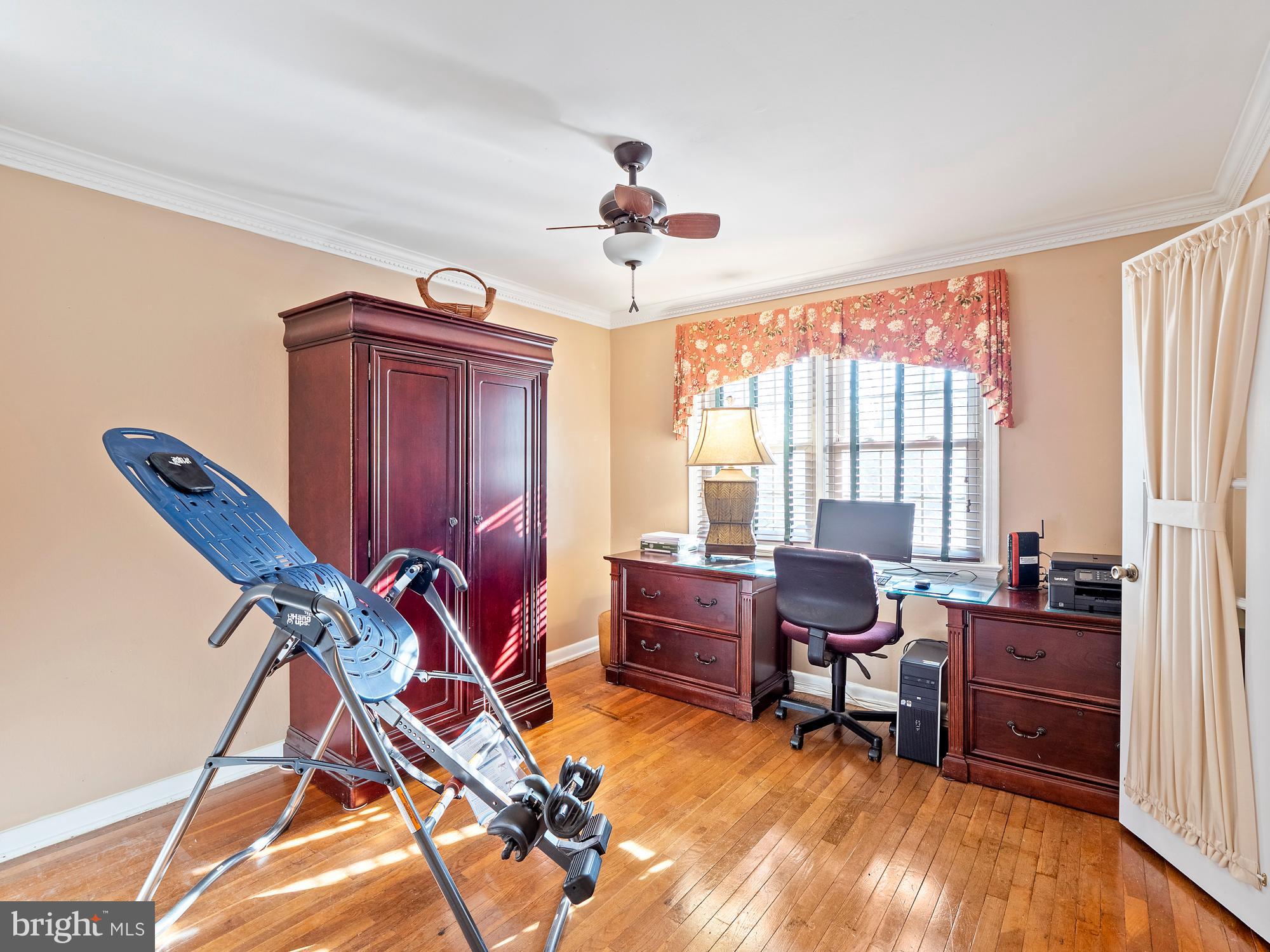 1820 Golf View Court Reston, VA 20190 - Photo 19 of 29 Gallery Image 19