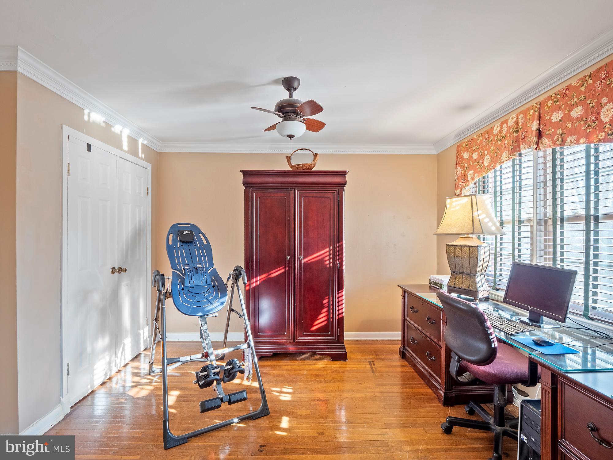 1820 Golf View Court Reston, VA 20190 - Photo 20 of 29 Gallery Image 20