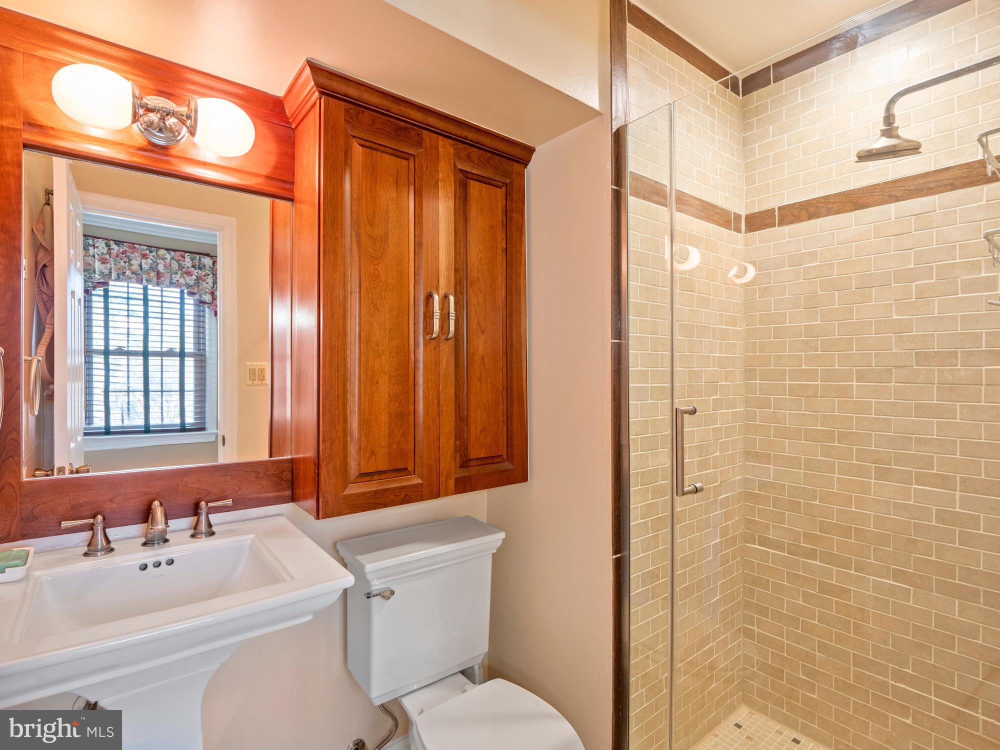 1820 Golf View Court Reston, VA 20190 - Photo 21 of 29 Gallery Image 21