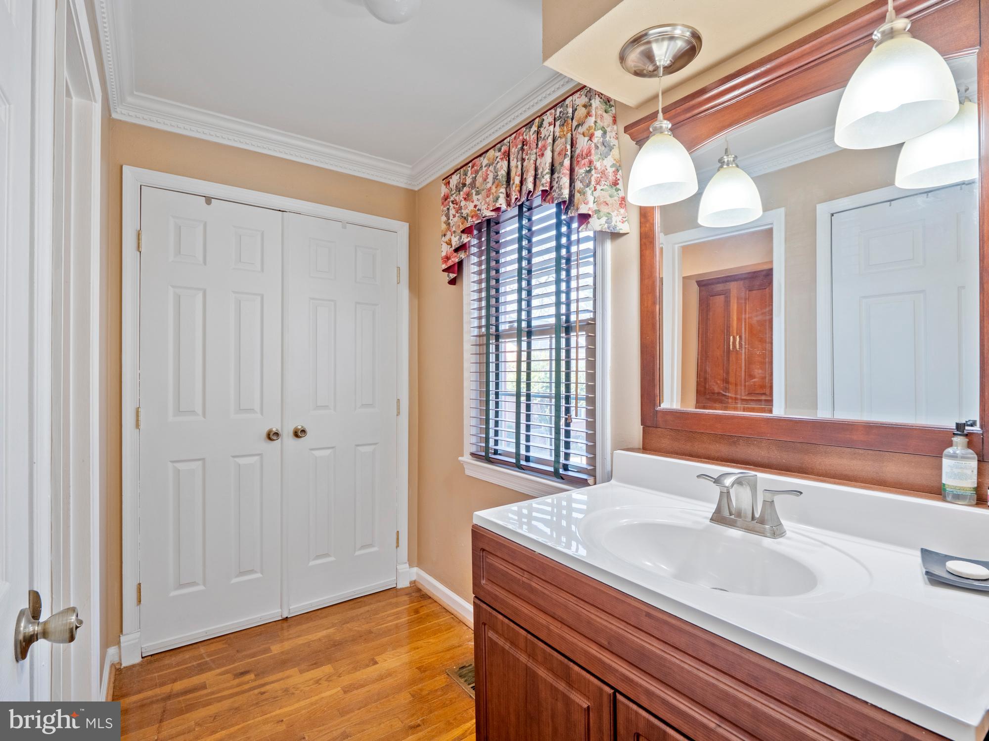 1820 Golf View Court Reston, VA 20190 - Photo 22 of 29 Gallery Image 22